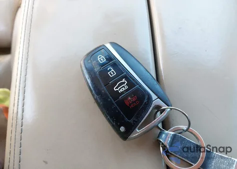 2015 Hyundai Genesis 3.8 z USA, uszkodzony, nr VIN KMHGN4JE8FU094546